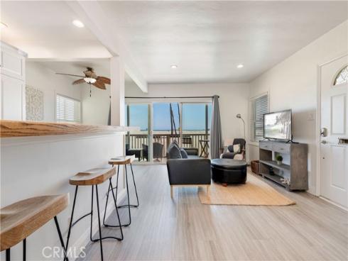 1003 Seal Way , Seal Beach, CA