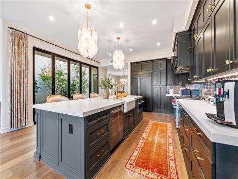 15  Marina Way  , Seal Beach, CA