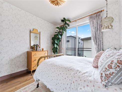 15  Marina Way  , Seal Beach, CA