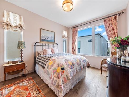 15  Marina Way  , Seal Beach, CA