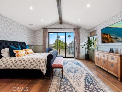 15  Marina Way  , Seal Beach, CA