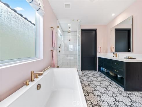 15  Marina Way  , Seal Beach, CA