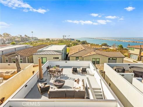 15  Marina Way  , Seal Beach, CA