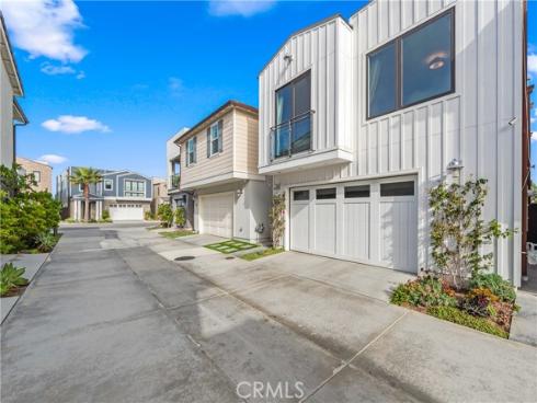 15  Marina Way  , Seal Beach, CA