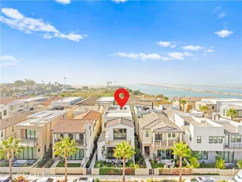 15  Marina Way  , Seal Beach, CA