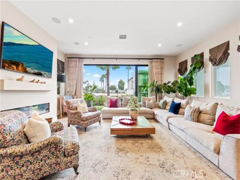 15  Marina Way  , Seal Beach, CA