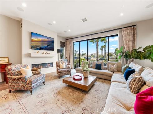 15  Marina Way  , Seal Beach, CA