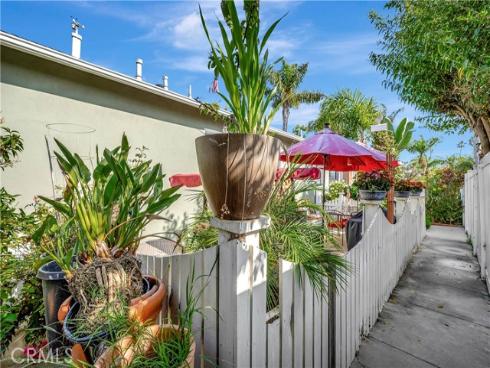 125  5th   Street, Seal Beach, CA