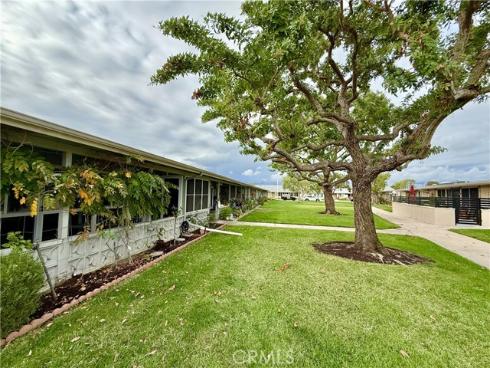 13410  Saint Andrew's  70E  Drive, Seal Beach, CA