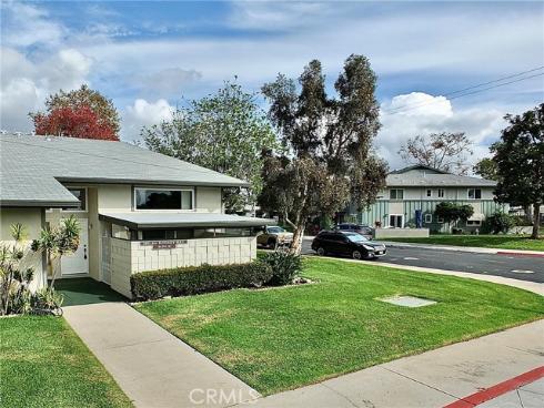 1891  Mckinney  26B  Way, Seal Beach, CA