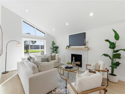 4589  Almond   Avenue, Seal Beach, CA