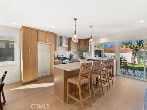 4589  Almond   Avenue, Seal Beach, CA