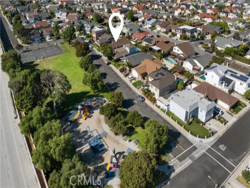 4589  Almond   Avenue, Seal Beach, CA