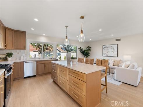 4589  Almond   Avenue, Seal Beach, CA