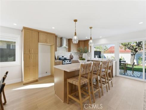 4589  Almond   Avenue, Seal Beach, CA