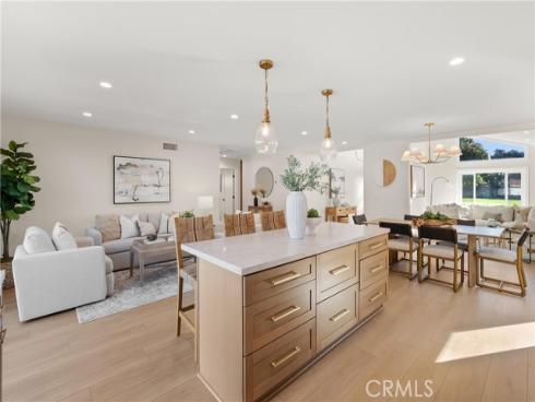 4589  Almond   Avenue, Seal Beach, CA