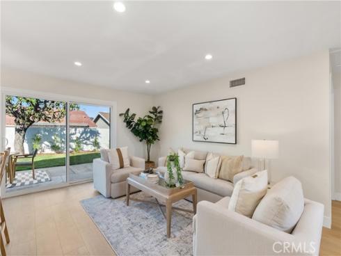 4589  Almond   Avenue, Seal Beach, CA