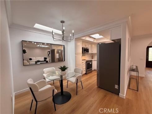 1921  Saint John  35C  Road, Seal Beach, CA