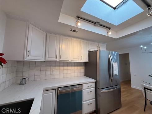 1921  Saint John  35C  Road, Seal Beach, CA