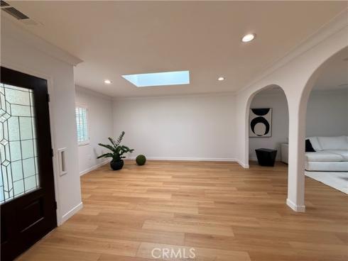 1921  Saint John  35C  Road, Seal Beach, CA