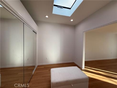 1921  Saint John  35C  Road, Seal Beach, CA