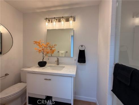 1921  Saint John  35C  Road, Seal Beach, CA