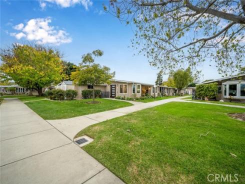 1271 Kenwood 163L RoadM-7, Seal Beach, CA