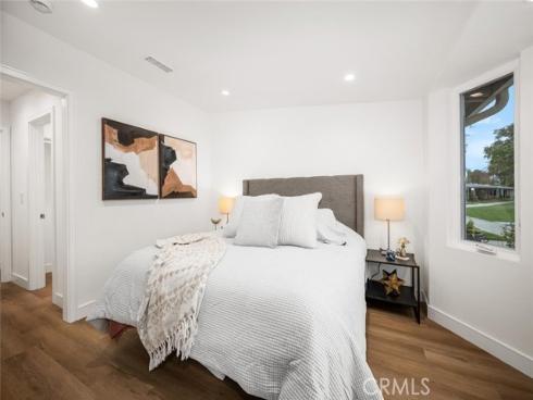 1271 Kenwood 163L RoadM-7, Seal Beach, CA