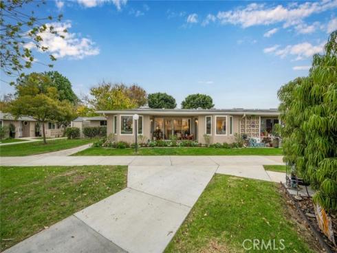 1271 Kenwood 163L RoadM-7, Seal Beach, CA