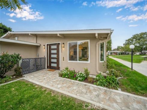 1271 Kenwood 163L RoadM-7, Seal Beach, CA