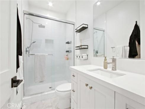 208 Ocean Place, Seal Beach, CA