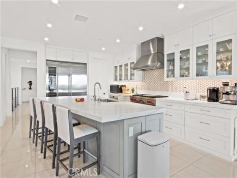 208 Ocean Place, Seal Beach, CA