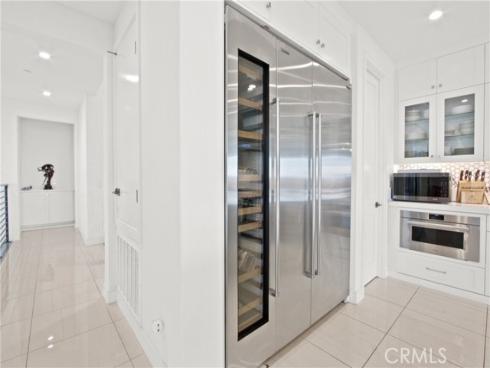 208 Ocean Place, Seal Beach, CA