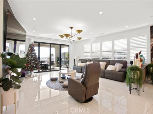 208 Ocean Place, Seal Beach, CA