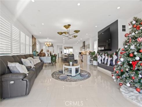 208 Ocean Place, Seal Beach, CA