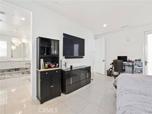 208 Ocean Place, Seal Beach, CA