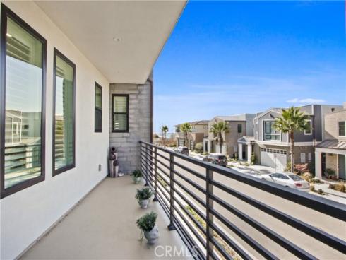 208 Ocean Place, Seal Beach, CA