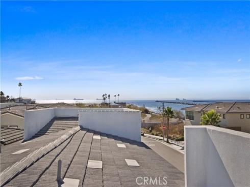 208 Ocean Place, Seal Beach, CA