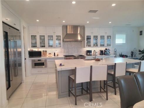 208 Ocean Place, Seal Beach, CA