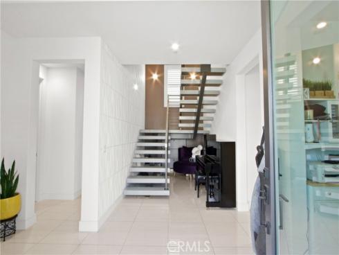 208 Ocean Place, Seal Beach, CA