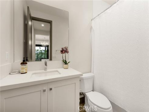 10 Ocean Place , Seal Beach, CA