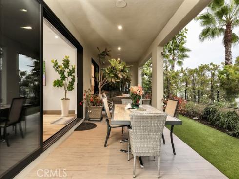 10 Ocean Place , Seal Beach, CA