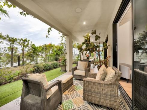 10 Ocean Place , Seal Beach, CA