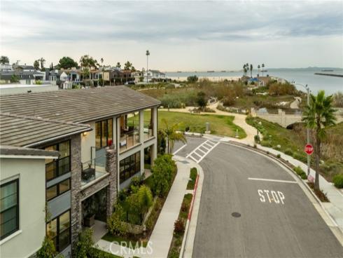 10 Ocean Place , Seal Beach, CA
