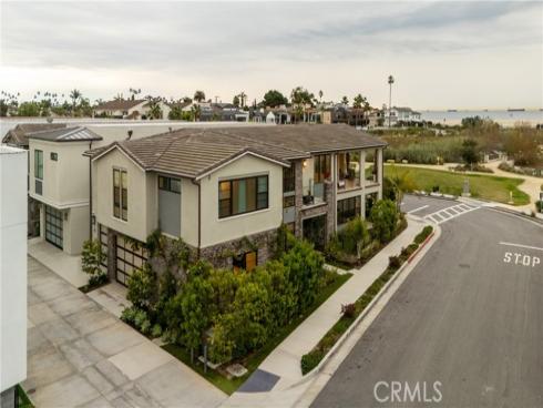 10 Ocean Place , Seal Beach, CA