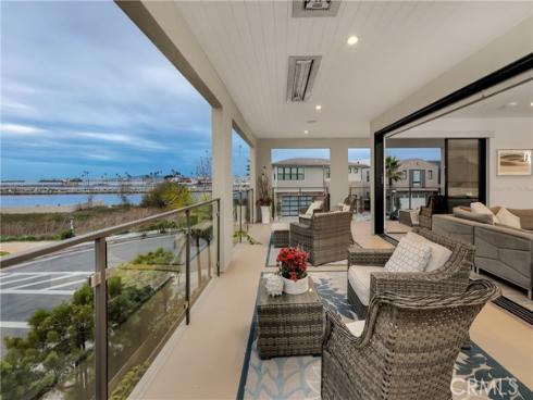 10 Ocean Place , Seal Beach, CA