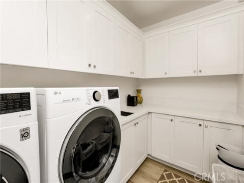 10 Ocean Place , Seal Beach, CA