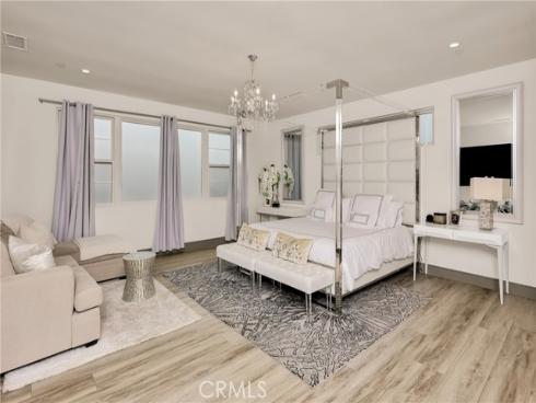 10 Ocean Place , Seal Beach, CA