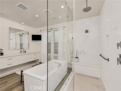 10 Ocean Place , Seal Beach, CA