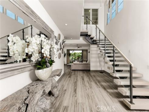 10 Ocean Place , Seal Beach, CA